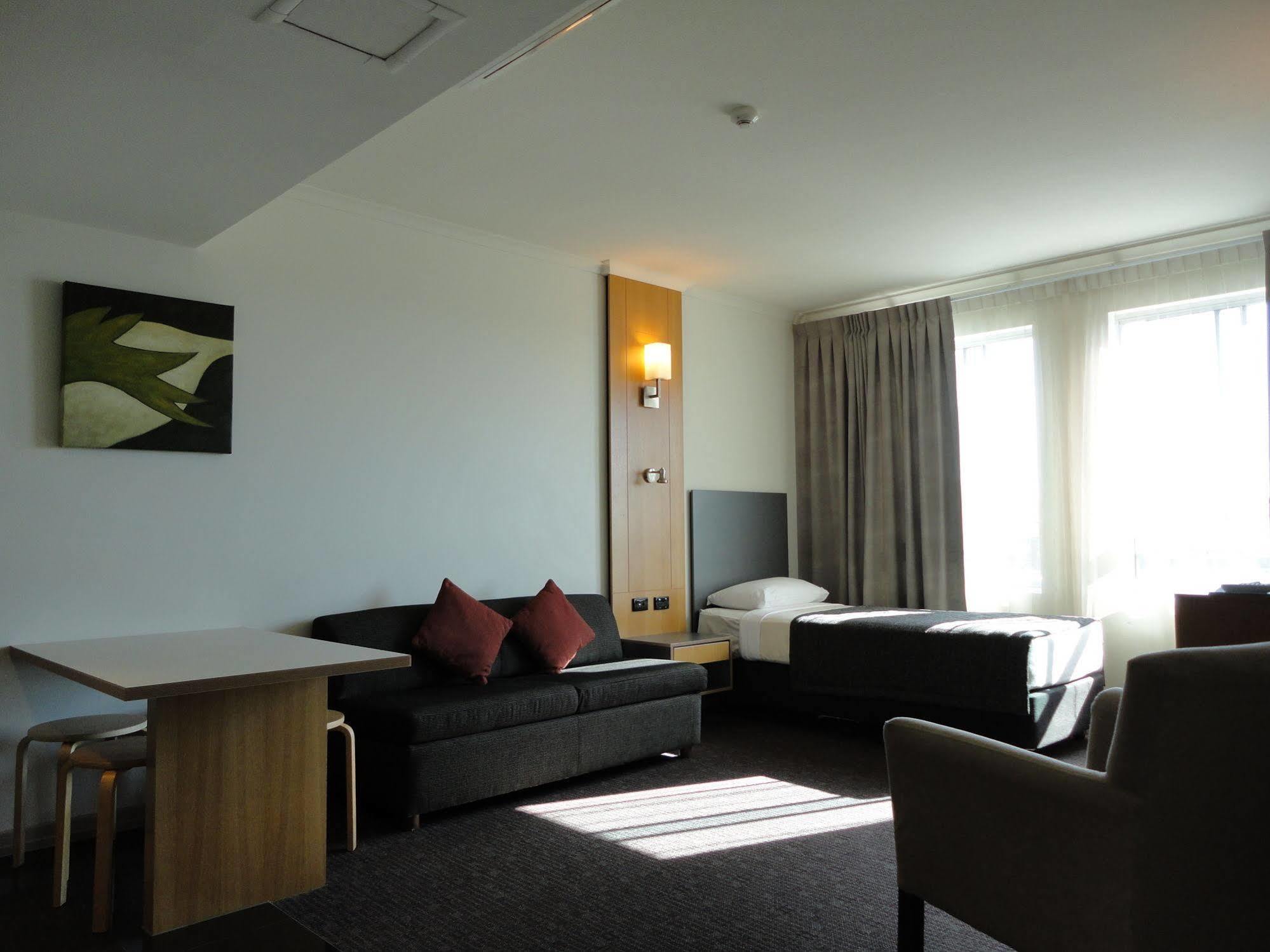 Metro Hotel Ipswich International Esterno foto