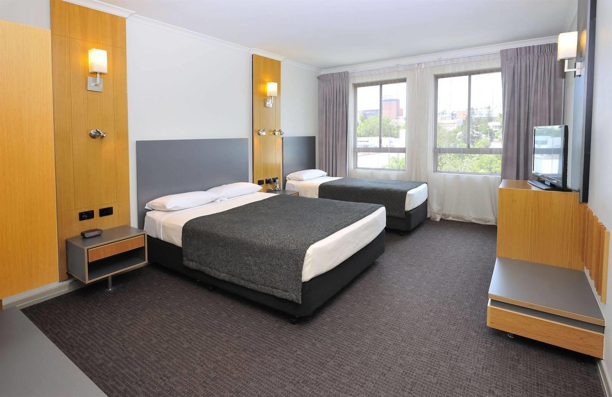 Metro Hotel Ipswich International Esterno foto